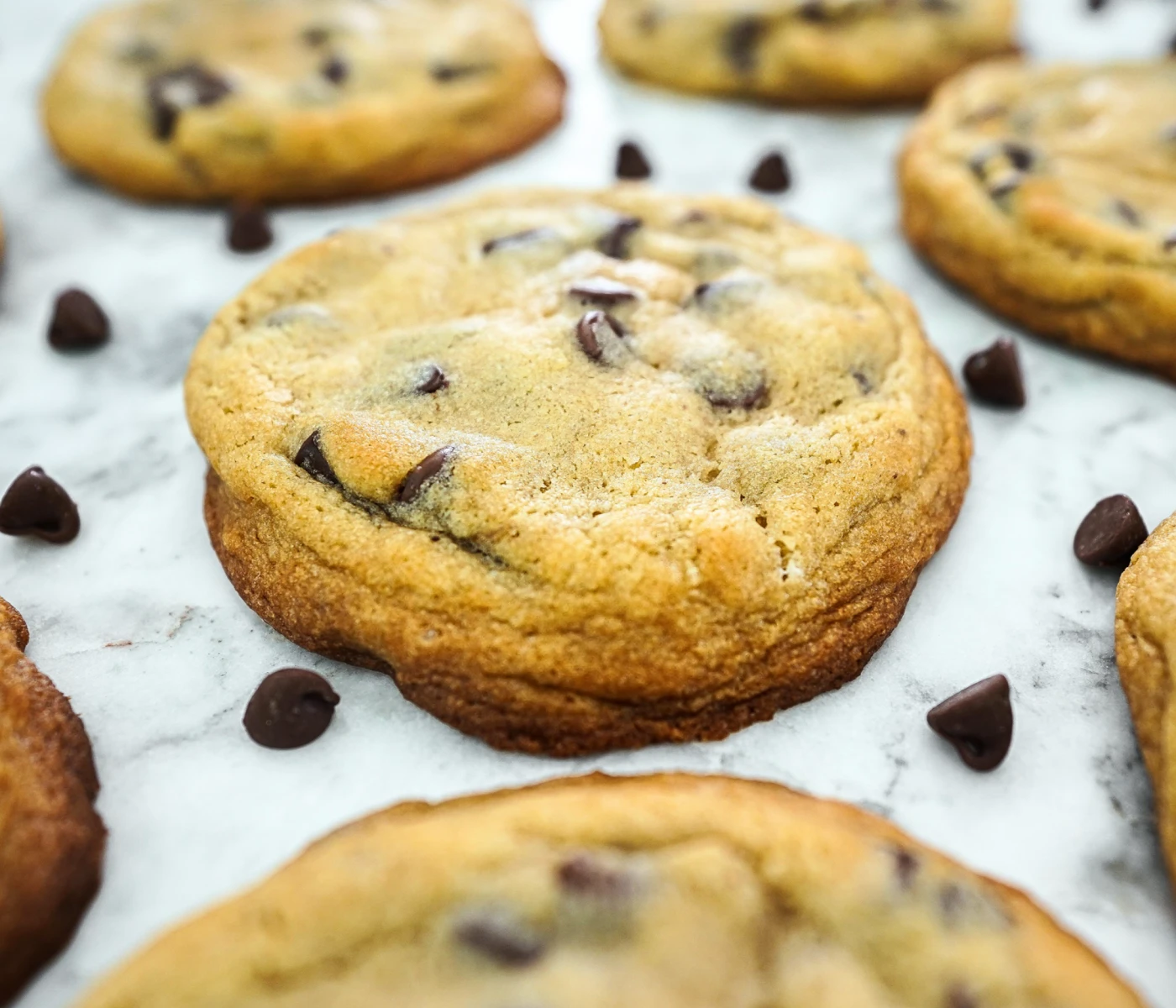 Soft Chocolate Chip Cookies (VIDEO) 